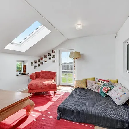 3 Bedroom Amazing In Semesterbostad